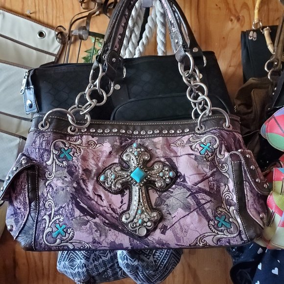 camo cross purse